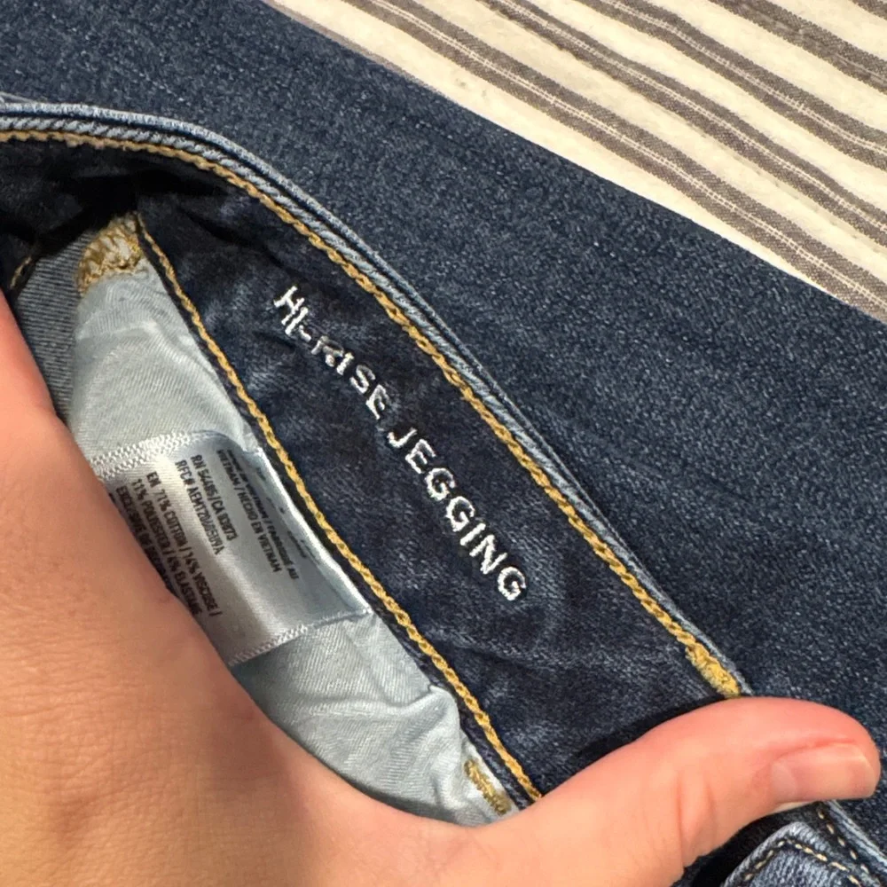 American Eagle Outfitters Dark Blue Skinny Jeans - Picture 4 of 4